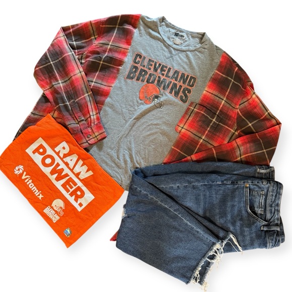 Reworked Cleveland Browns Flannel with FREE Rally Towel - Picture 1 of 7